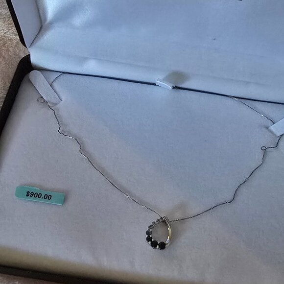 Womens necklace